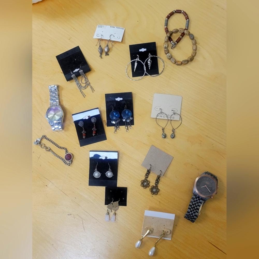Miscellaneous jewelry
